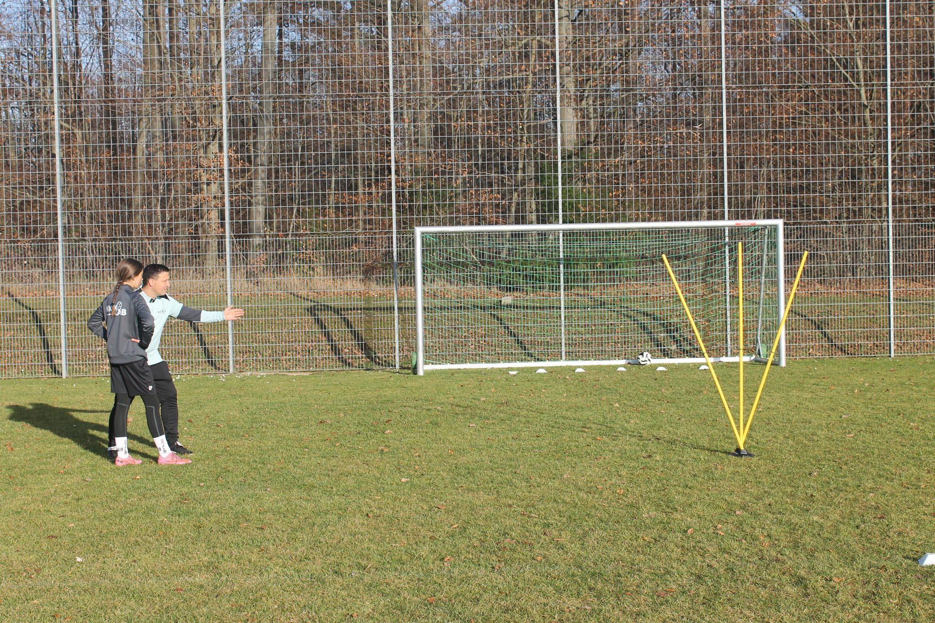 Konzentration vor dem Abschluss – KickLab Fußballtraining Eisingen